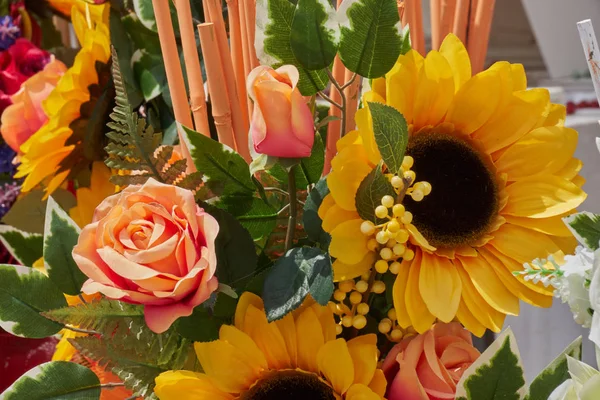 Rose szmatką i słonecznika — Zdjęcie stockowe
