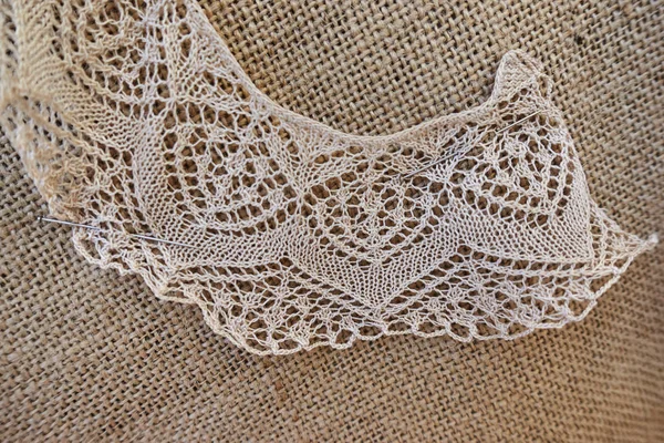 Stary handmade crochet kołnierz — Zdjęcie stockowe