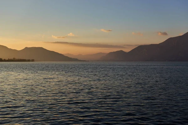 Lago Paisagístico Cênico — Fotografia de Stock