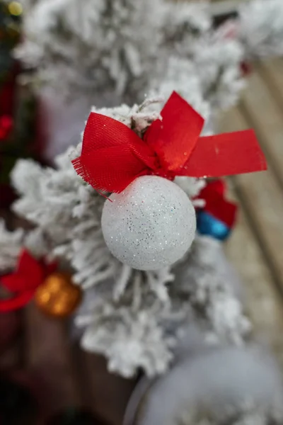 Geschmückter Weihnachtsbaum Winter — Stockfoto