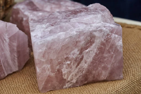 Rose Quartz Stone — Stock Photo, Image