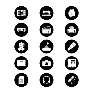 Beyaz Arkaplanda İzole Edilmiş 15 Elektronik Aygıt Simgesi...