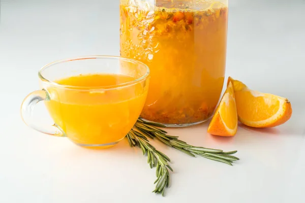 Mar buckthorn bebida com laranja e alecrim — Fotografia de Stock