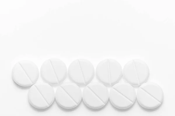 Белые Таблетки Белом Фоне Вид Крупным Планом Медицинский Опыт Изображение — стоковое фото