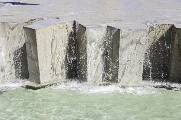 Fontaine Pierre Moderniste Moderniste Détails Police Dans Ville — Photo