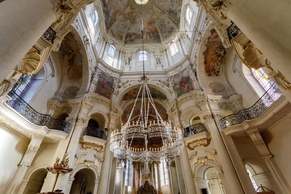 Interior Iglesia San Nicolás Mala Strana Praga República Checa — Foto de Stock