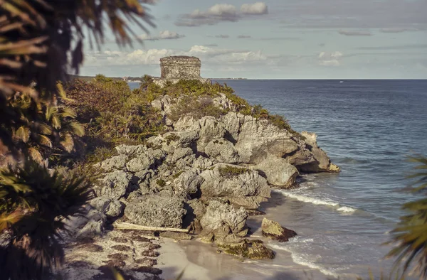 Promontorio Rocoso Con Vistas Mar Caribe Con Antiguo Edificio Maya — Foto de Stock