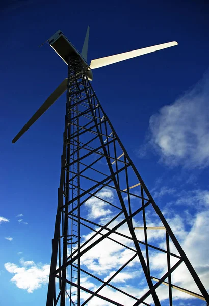 Wind Turbine Structured Mast Old Style Perpignan Languedoc Roussillon Pyrnes — Stock Photo, Image