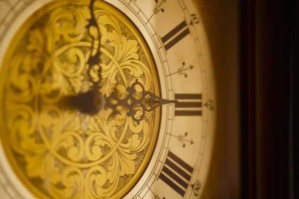 Detalle Hermoso Reloj Vintage Estilo Barroco Latón — Foto de Stock