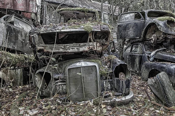 Carro Destruído Ferro Velho Bilskrot Lado Sueco Fronteira Noruega — Fotografia de Stock