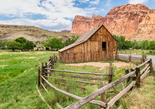 Pendleton Jorgenson Gifford Barn Parku Narodowym Capital Reef Utah — Zdjęcie stockowe