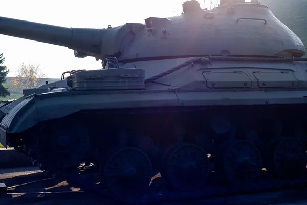 Régi Tank Burkolatának Részei Szabadtéri Katonai Járművek Múzeumában Fegyver Teherautó — Stock Fotó