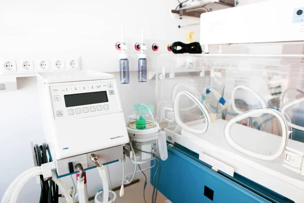 Wyposażenie Inkubatora Niemowląt Oddział Intensywnej Terapii Noworodków — Zdjęcie stockowe