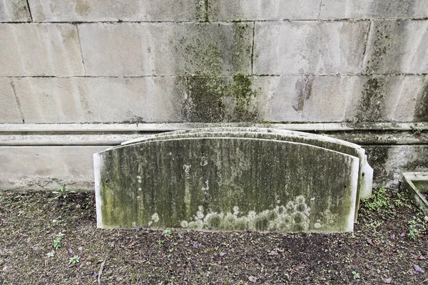 Tumbas Con Flores Detalle Antiguo Cementerio Muerte Religión — Foto de Stock