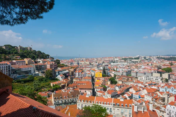 Lizbon Manzaralı Şehir Yüksek Noktadan Çatı Portekiz — Stok fotoğraf