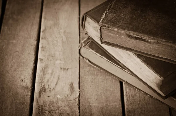 Staré Knihy Dřevěné Podlaze — Stock fotografie