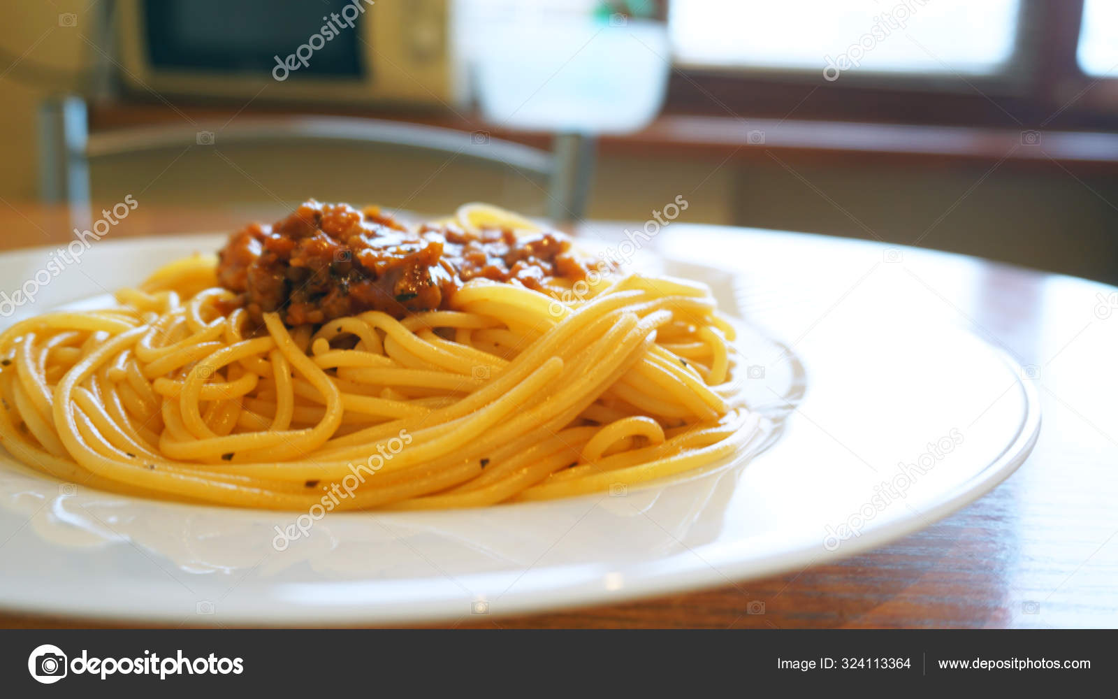 Spaghetti Bolognese Mit Rinderhackfleisch — Rezepte Suchen Spaghetti Bolognese Mit Rinderhackfleisch — Rezepte Suchen