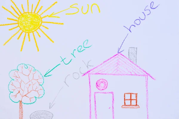Disegno Bambini Casa Albero Sole Roccia Carta Bianca Con Segni — Foto Stock