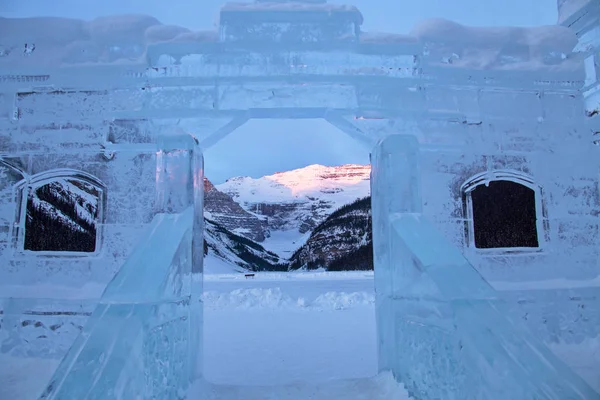 Escultura Hielo Lago Louise Alberta Canadá Chateau — Foto de Stock