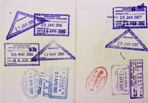 Malezya Pasaportu Pullarla Asya Seyahat Ediyor — Stok fotoğraf