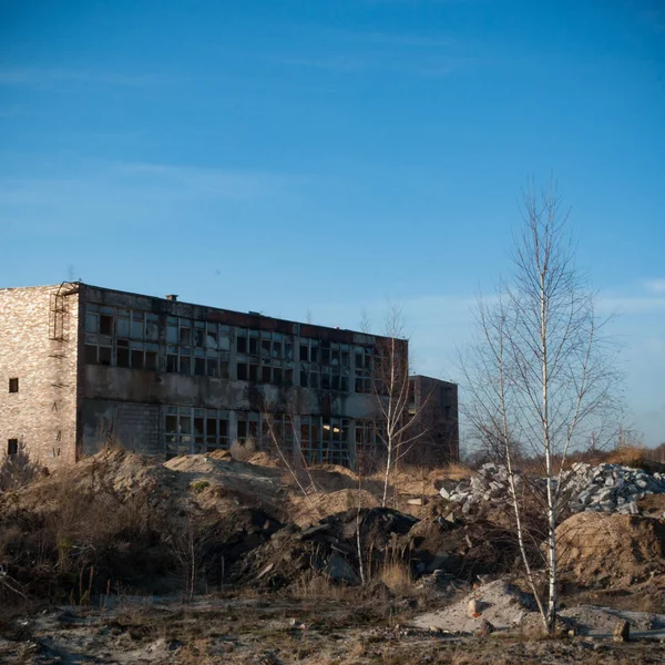 Çok Kirlenmiş Endüstriyel Bir Fabrikanın Kalıntıları Sanayi Serisi — Stok fotoğraf