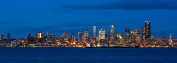 Centrum Seattle Skyline Nocą Zachodniego Seattle — Zdjęcie stockowe