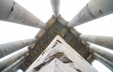 Garni Tapınağı, Ermenistan ve eski Sovyetler Birliği 'nde Greko-Romen sütunlu tek ayakta kalan binadır.