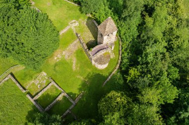 Vallate sec 'teki S. Pietro Manastırı. Xi - Piagno di Cosio Valtellino - Valtellina (It)