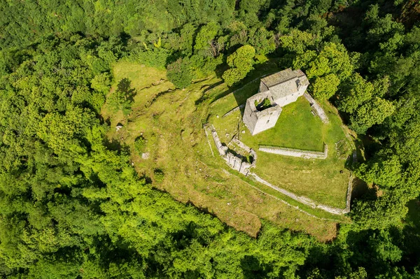 Valtellina Costiera Dei Cech Castillo Domofole 1100 Vista Aérea —  Fotos de Stock