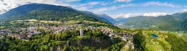 Teglio - Valtellina (It) - Panoramik hava görüntüsü
