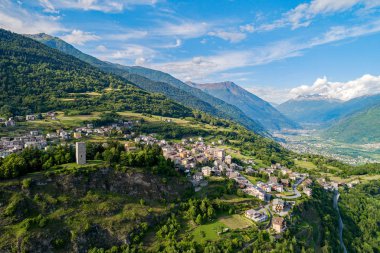 Teglio - Valtellina (It) - Panoramik hava görüntüsü
