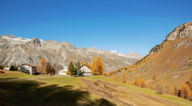 Val di Fex 'teki tipik evler
