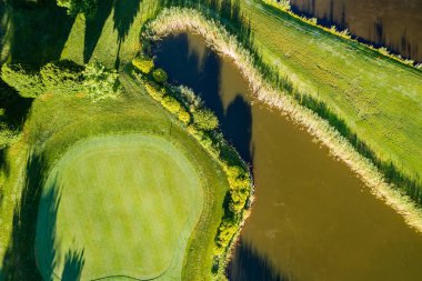 golf sahasının havadan görünümü
