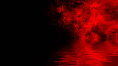 Yanan ateşin dokusunda su yansıması var. İzole edilmiş siyah arka planda alevler. Pankart, el ilanı, kart için kumaş. Stok illüstrasyonu.