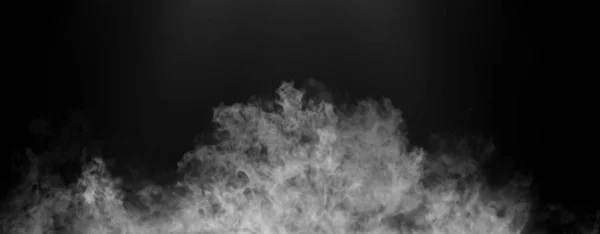Panoramatický pohled oheň na izolovaném černém pozadí. Dokonalé plameny textury překryvy pro kopírování prostoru. — Stock fotografie