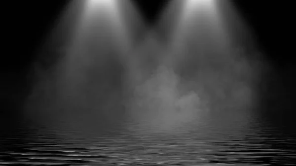 Θεϊκό φως μέσα από μια σκοτεινή ομίχλη. Οι ακτίνες λάμπουν στο πάτωμα. Προβολέας σε απομονωμένο φόντο. Εικόνα αρχείου.. Αντανάκλαση στο νερό. — Φωτογραφία Αρχείου