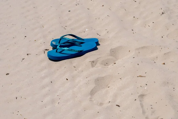 Pair Blue Flip Flops Have Been Abandoned Sandy Beach Mississippi — Stock Photo, Image