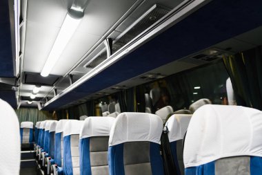 seyahat konsepti, sıra sıra koltuklar, yolcu otobüsündeki koltuklar