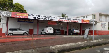 Yeniden birleşme adasının mimarisi ve yapıları 