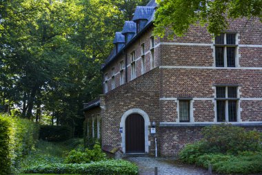 Belçika 'da fayans duvarlı antik bir bina