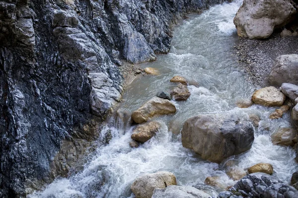 Río Que Fluye Través Las Grandes Rocas Antalia Turquía — Foto de Stock