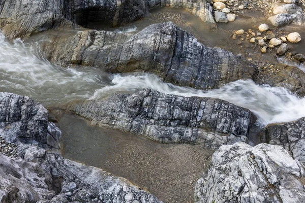 Río Que Fluye Través Las Grandes Rocas Antalia Turquía — Foto de Stock