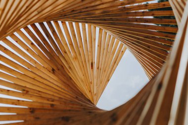 Girdap tahtadan yapılmış.