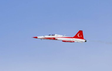 Türk ordu uçakları hava gösterisi 04 / 21 / 2017 14: 13: 06: Türkiye / Antalya