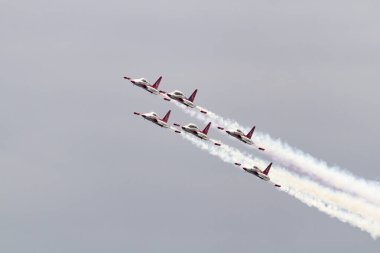 Türk ordu uçakları hava gösterisi 04 / 21 / 2017 14: 13: 06: Türkiye / Antalya