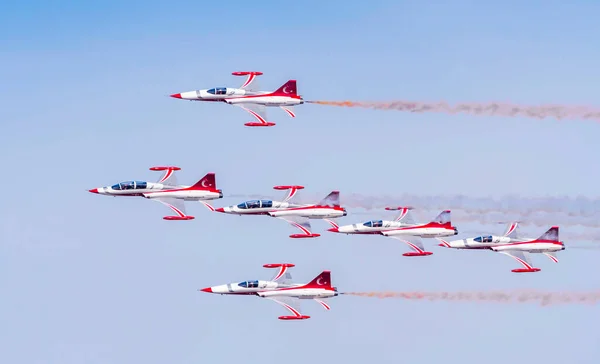 Aviones Del Ejército Turco Realizando Espectáculo Aéreo 2017 Turquía Antalya — Foto de Stock