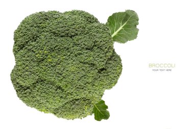 Beyaz üzerine izole edilmiş taze brokoli manzarası