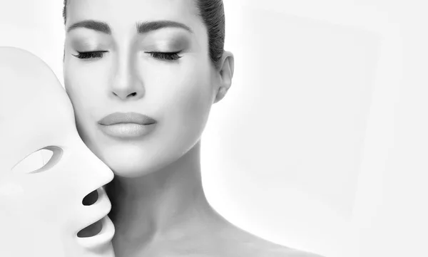 Schönheit Modell Gesicht Mit Led Maske Photonentherapie Lichtbehandlung Hautverjüngung Führte — Stockfoto