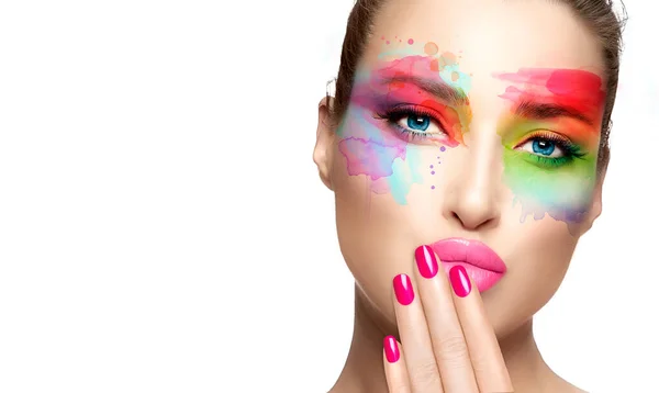 Hermosa Chica Modelo Con Maquillaje Artístico Colorido Del Ojo Piel — Foto de Stock