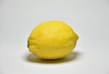 Gri arkaplan üzerindeki kenarlar